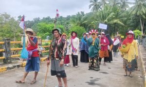 eb65fd04-e7a0-43bf-a1f8-9e1b0603d1b9